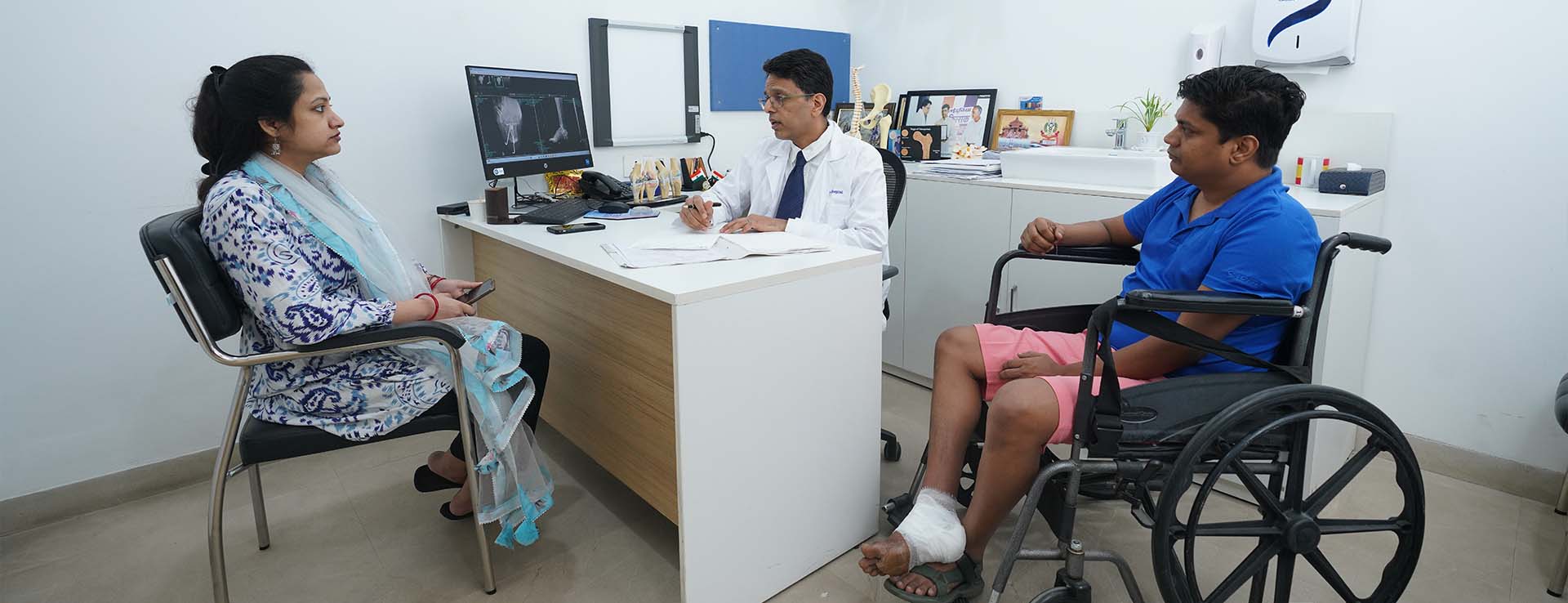 Best Orthopedic Hospital Near You in Indore for Comprehensive Bone & Joint Care